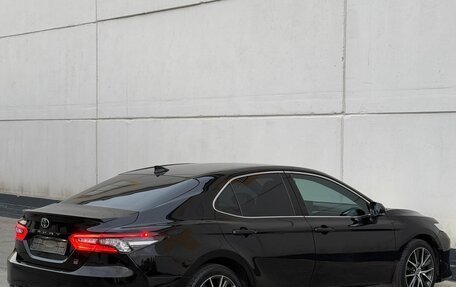 Toyota Camry, 2021 год, 2 590 000 рублей, 4 фотография