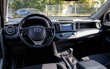 Toyota RAV4, 2017 год, 2 470 000 рублей, 6 фотография