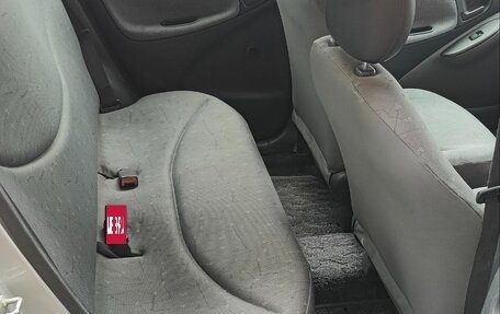 Toyota Vitz, 2000 год, 350 000 рублей, 11 фотография