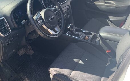 KIA Sportage IV рестайлинг, 2021 год, 1 920 000 рублей, 6 фотография