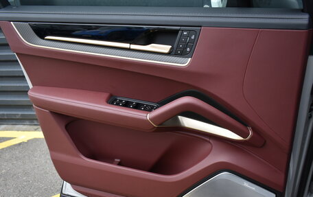 Porsche Cayenne III, 2024 год, 21 000 000 рублей, 19 фотография