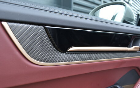 Porsche Cayenne III, 2024 год, 21 000 000 рублей, 25 фотография