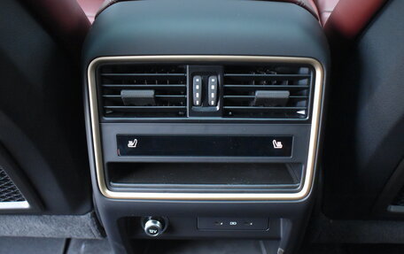 Porsche Cayenne III, 2024 год, 21 000 000 рублей, 33 фотография