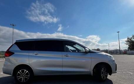 Suzuki Ertiga II, 2023 год, 2 200 000 рублей, 2 фотография