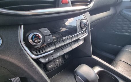 Hyundai Santa Fe IV, 2018 год, 2 300 000 рублей, 22 фотография