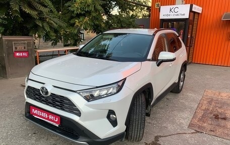 Toyota RAV4, 2019 год, 3 200 000 рублей, 1 фотография