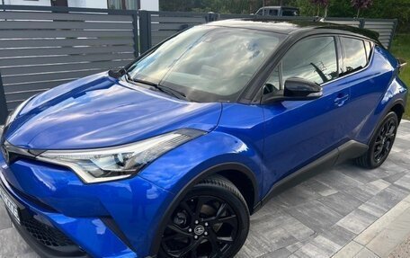 Toyota C-HR I рестайлинг, 2018 год, 1 500 000 рублей, 6 фотография
