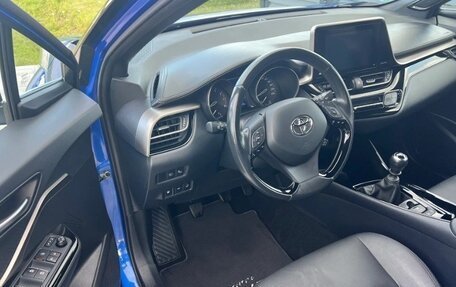 Toyota C-HR I рестайлинг, 2018 год, 1 500 000 рублей, 14 фотография