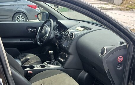 Nissan Qashqai, 2011 год, 800 000 рублей, 2 фотография