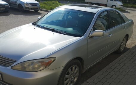 Toyota Camry V40, 2002 год, 600 000 рублей, 1 фотография