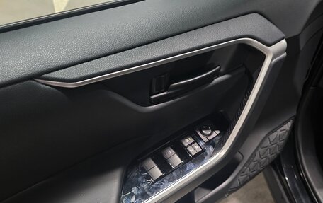 Toyota RAV4, 2025 год, 3 650 000 рублей, 14 фотография