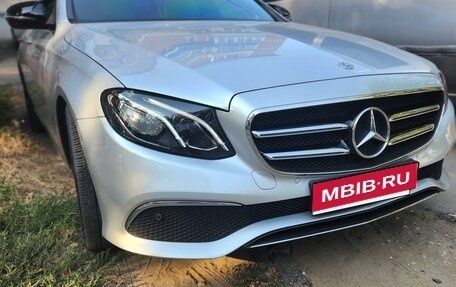 Mercedes-Benz E-Класс, 2019 год, 4 090 000 рублей, 1 фотография