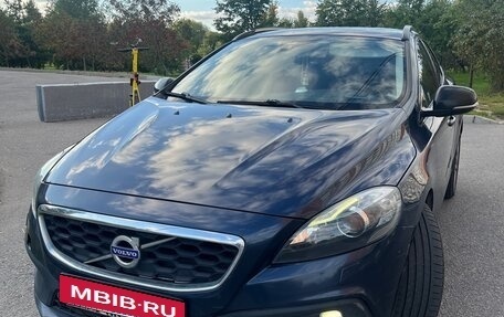 Volvo V40 Cross Country I, 2014 год, 1 499 000 рублей, 2 фотография