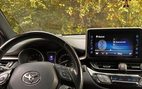 Toyota C-HR I рестайлинг, 2018 год, 1 930 000 рублей, 5 фотография