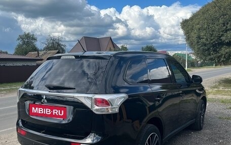 Mitsubishi Outlander III рестайлинг 3, 2014 год, 1 150 000 рублей, 7 фотография