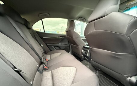 Toyota Camry, 2021 год, 2 320 000 рублей, 4 фотография