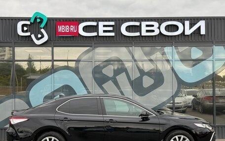 Toyota Camry, 2021 год, 2 320 000 рублей, 8 фотография