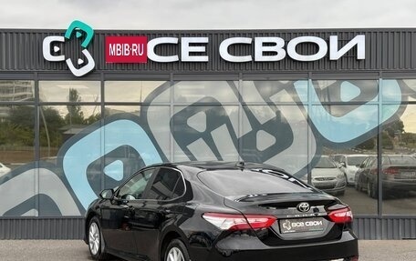Toyota Camry, 2021 год, 2 320 000 рублей, 3 фотография