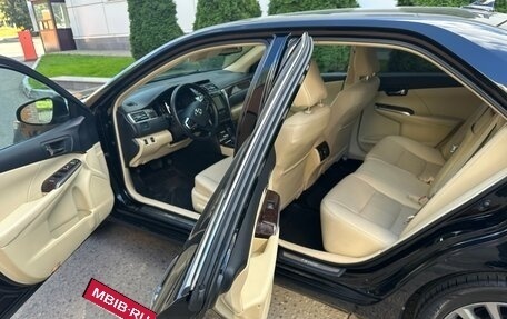 Toyota Camry, 2017 год, 2 300 000 рублей, 6 фотография