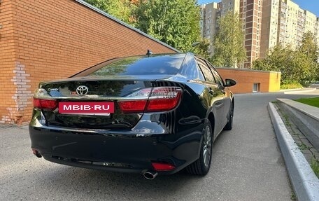 Toyota Camry, 2017 год, 2 300 000 рублей, 4 фотография