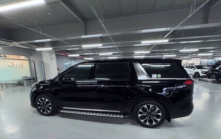 KIA Carnival, 2024 год, 3 900 000 рублей, 5 фотография