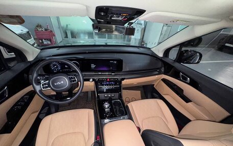 KIA Carnival, 2024 год, 3 900 000 рублей, 14 фотография