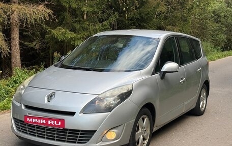 Renault Scenic III, 2010 год, 650 000 рублей, 3 фотография