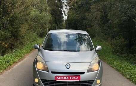 Renault Scenic III, 2010 год, 650 000 рублей, 2 фотография