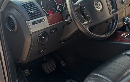 Volkswagen Touareg III, 2007 год, 1 080 000 рублей, 12 фотография