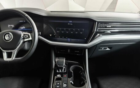 Volkswagen Touareg III, 2021 год, 5 995 000 рублей, 20 фотография