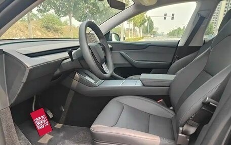 Tesla Model Y I, 2025 год, 4 190 000 рублей, 7 фотография