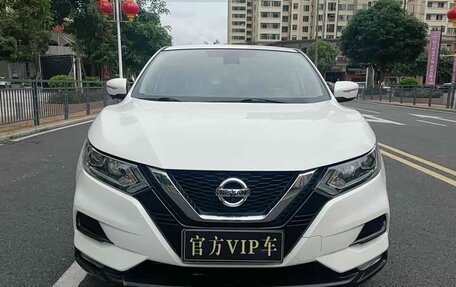 Nissan Qashqai, 2022 год, 1 700 000 рублей, 2 фотография