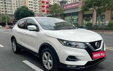 Nissan Qashqai, 2022 год, 1 700 000 рублей, 3 фотография