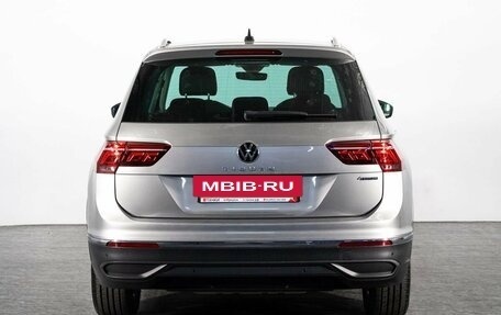 Volkswagen Tiguan II, 2021 год, 2 799 000 рублей, 4 фотография