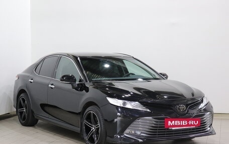 Toyota Camry, 2019 год, 2 700 000 рублей, 3 фотография
