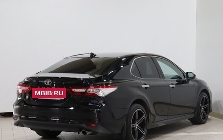 Toyota Camry, 2019 год, 2 700 000 рублей, 5 фотография