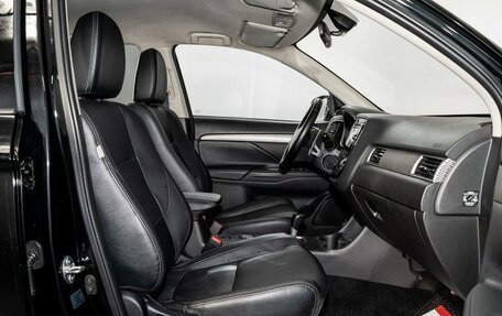 Mitsubishi Outlander III рестайлинг 3, 2014 год, 1 749 000 рублей, 6 фотография