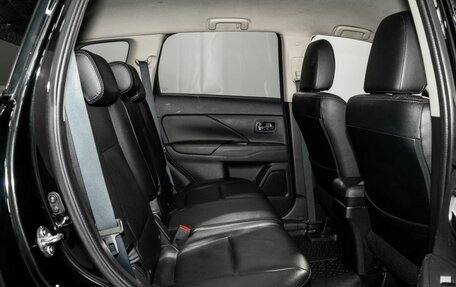 Mitsubishi Outlander III рестайлинг 3, 2014 год, 1 749 000 рублей, 7 фотография