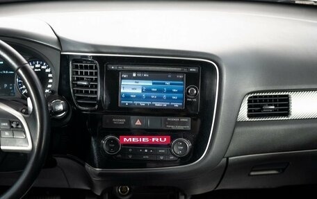 Mitsubishi Outlander III рестайлинг 3, 2014 год, 1 749 000 рублей, 11 фотография