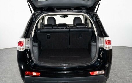 Mitsubishi Outlander III рестайлинг 3, 2014 год, 1 749 000 рублей, 18 фотография
