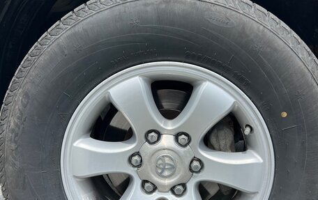 Toyota Land Cruiser Prado 120 рестайлинг, 2003 год, 1 599 000 рублей, 5 фотография
