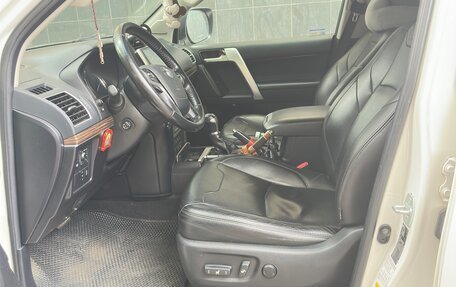 Toyota Land Cruiser Prado 150 рестайлинг 2, 2019 год, 4 350 000 рублей, 11 фотография