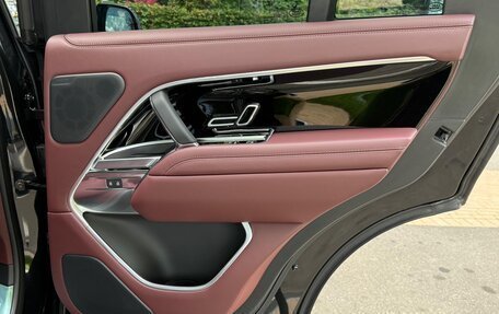 Land Rover Range Rover IV рестайлинг, 2024 год, 18 900 000 рублей, 26 фотография