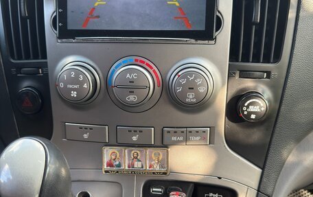 Hyundai Grand Starex Grand Starex I рестайлинг 2, 2013 год, 1 800 000 рублей, 16 фотография