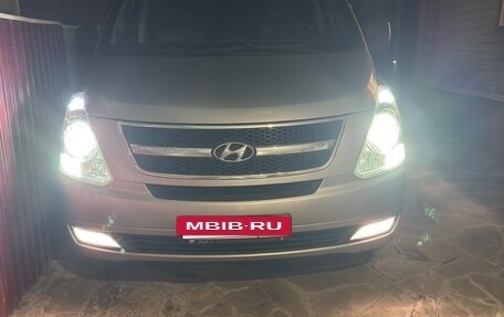 Hyundai Grand Starex Grand Starex I рестайлинг 2, 2013 год, 1 800 000 рублей, 30 фотография