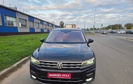 Volkswagen Tiguan II, 2018 год, 2 100 000 рублей, 1 фотография