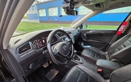 Volkswagen Tiguan II, 2018 год, 2 100 000 рублей, 7 фотография