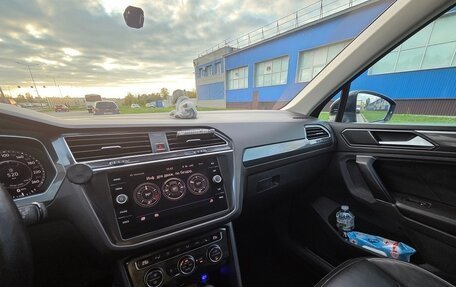 Volkswagen Tiguan II, 2018 год, 2 100 000 рублей, 11 фотография