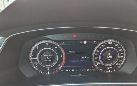 Volkswagen Tiguan II, 2018 год, 2 100 000 рублей, 10 фотография