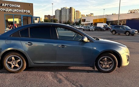 Chevrolet Cruze II, 2013 год, 700 000 рублей, 3 фотография